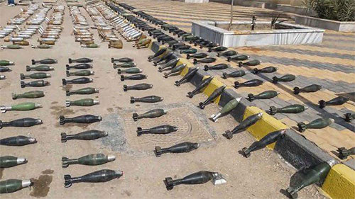 parte del arsenal encontrado en escondites de Daesh Hallan más armas israelíes en escondites de terroristas en Siria